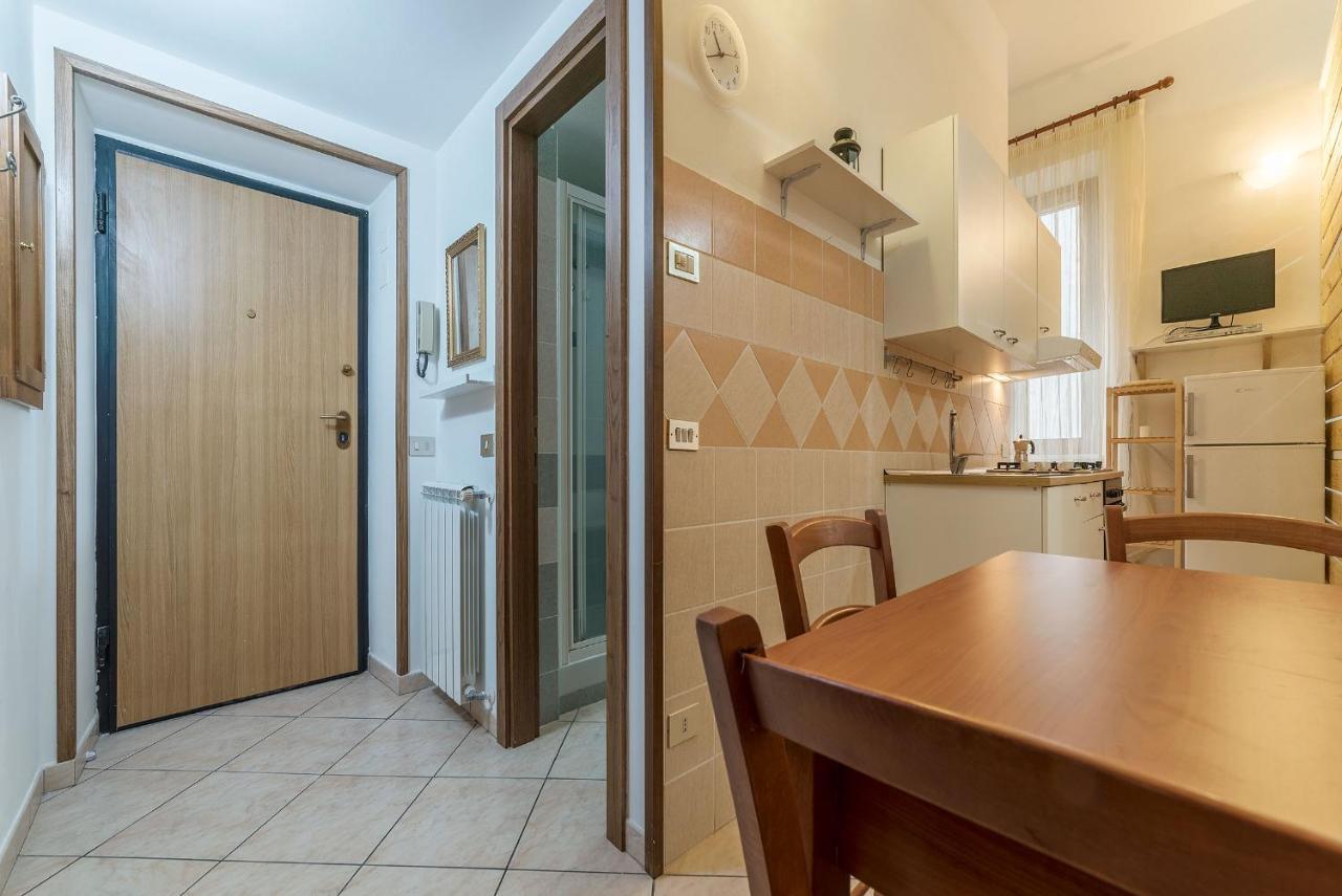רומא Vittorio Emmanuele & Colosseo Studio מראה חיצוני תמונה